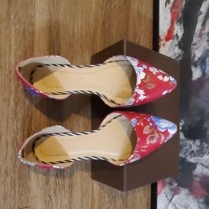 Red flower printed flats from Mod Cloth - 8